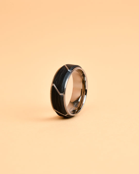 8 mm Titanring mit geschmiedetem Carbon-Finish