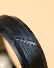 8mm Exclusieve zwarte titanium ring met gesmeed carbon