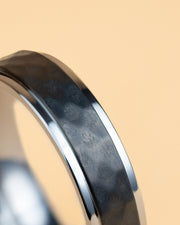 Bague en Titane de 6 mm avec finition argentée et noire