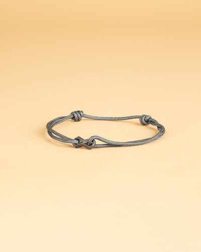 1,5 mm grijze nylon armband met een zwart Infinity-teken
