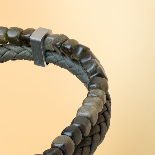 Doppeltes Armband mit grünem italienischem Leder und Obsidianstein