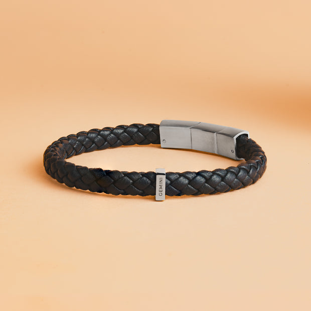 Single blue Italian nappa leather bracelet with silverplated finish