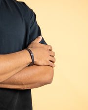 Driedubbele armband uit bruin Italiaans leder met zilverkleurige afwerking