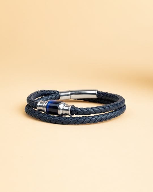 5mm Geweven ronde leren armband met een blauwe Tijgeroog steen