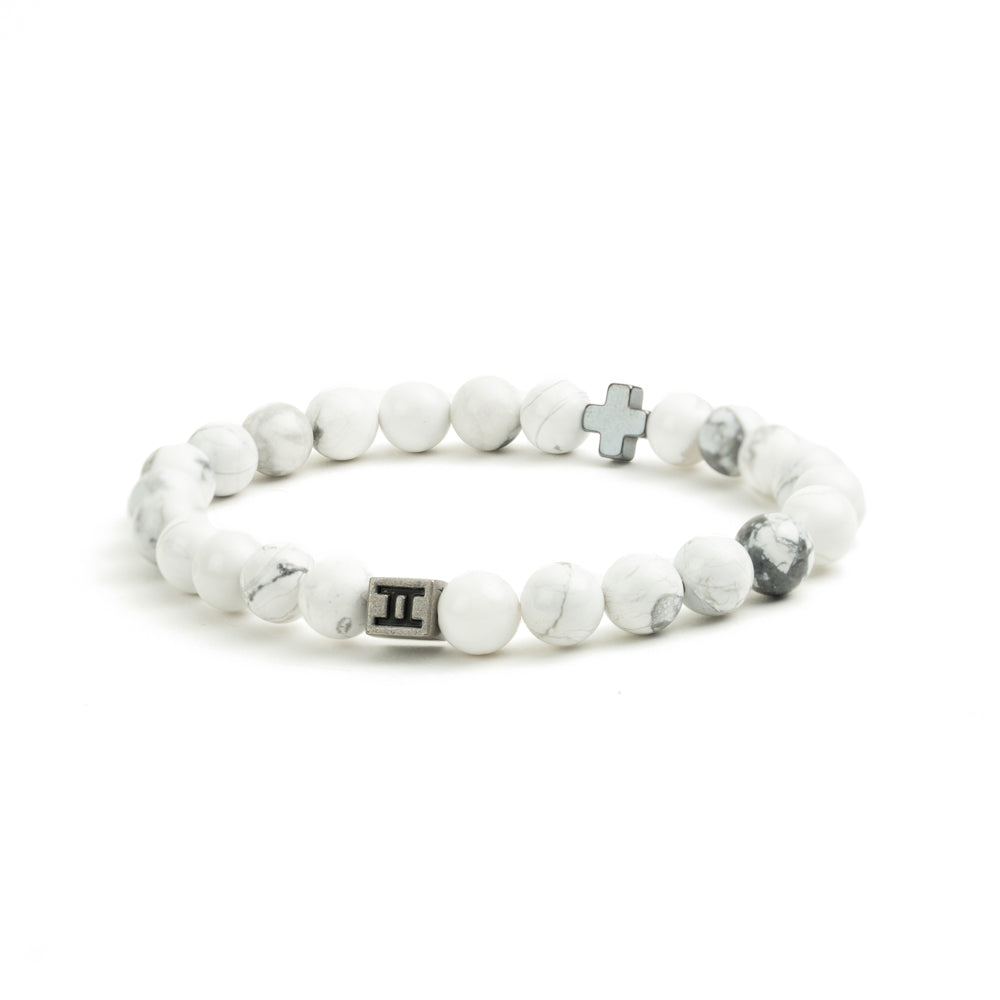 Kruisarmband met 8mm witte Howliet steen