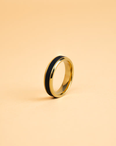 6 mm gouden titanium ring met gesmeed carbon